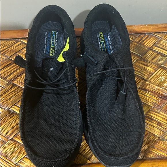 Skechers Other - Skechers Men's Black Sneakers